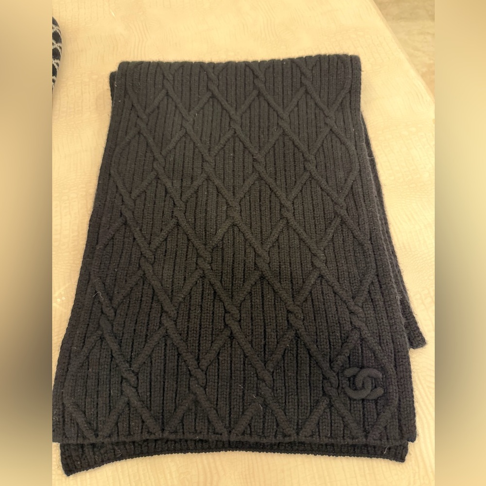 Chanel Black Diamond Pattern Scarf